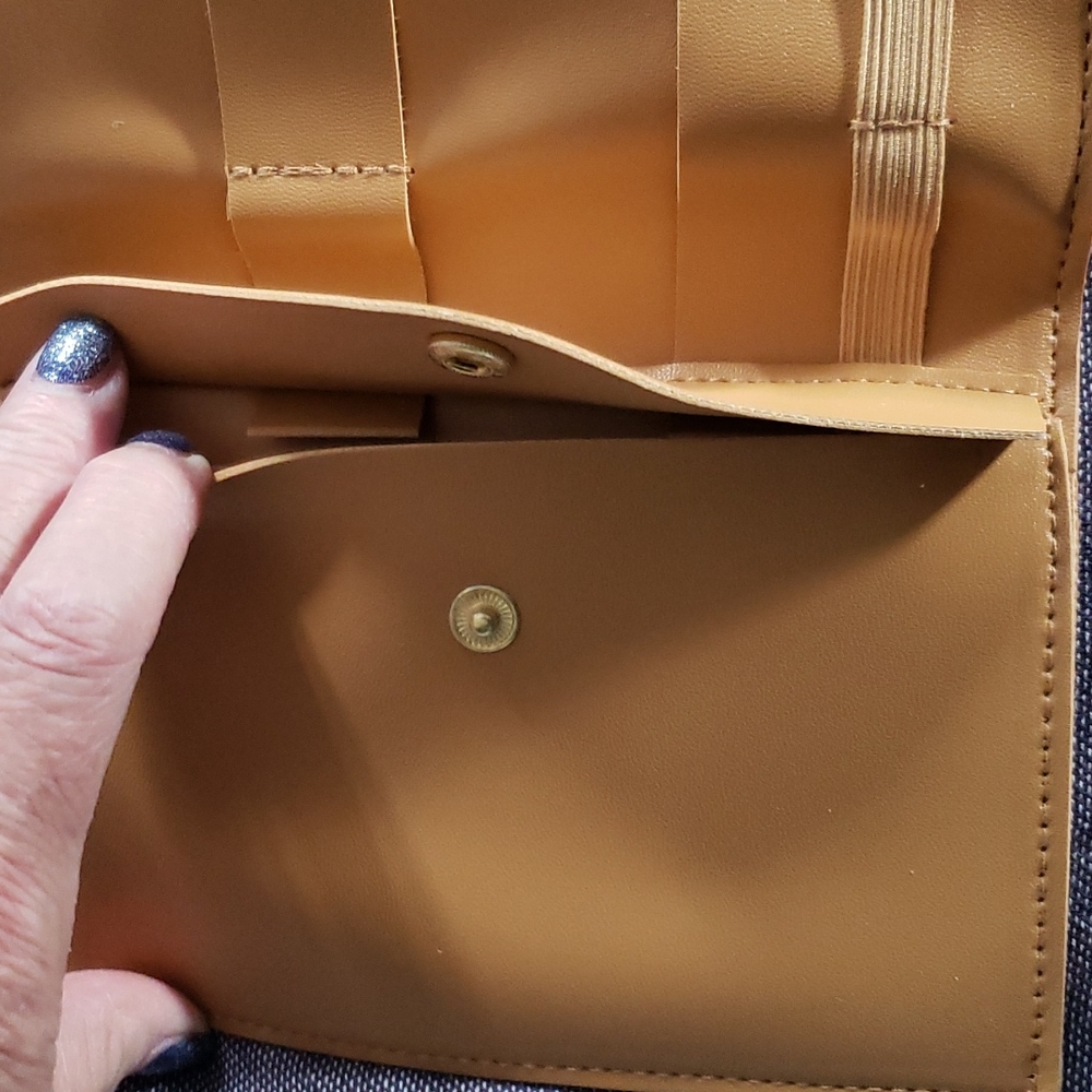 Multi-pocket organizer - Picture 2 of 8